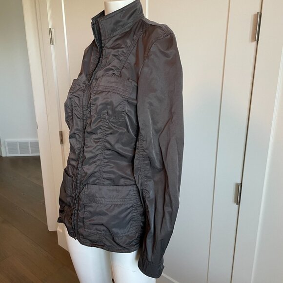 Betty Barclay Collection Lightweight Full Zip Jacket w Ruching Detail Grey Sz 10 - Picture 2 of 12